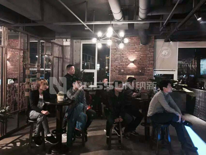 納新網吧新風系統|網咖新風系統|靜音管道風機在45度網咖完美收官 網吧新風系統|網咖新風系統|靜音管道風機